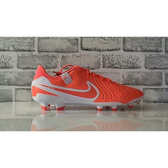 Athletic_Shoes